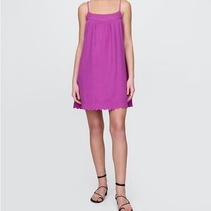 NWT 	GAP Cotton Gauze Embroidered Swing Dress - M